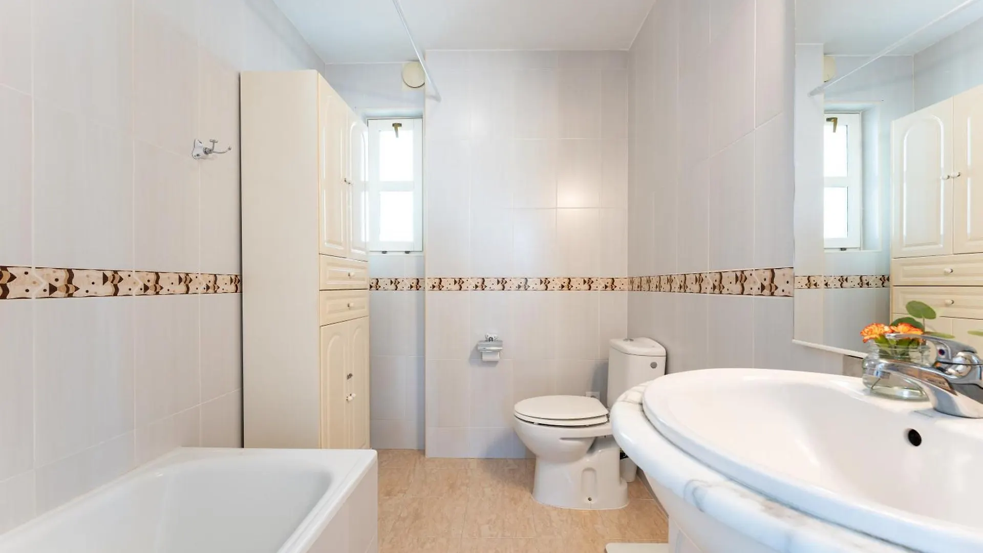 Tres Coronas Fuengirola Apartment