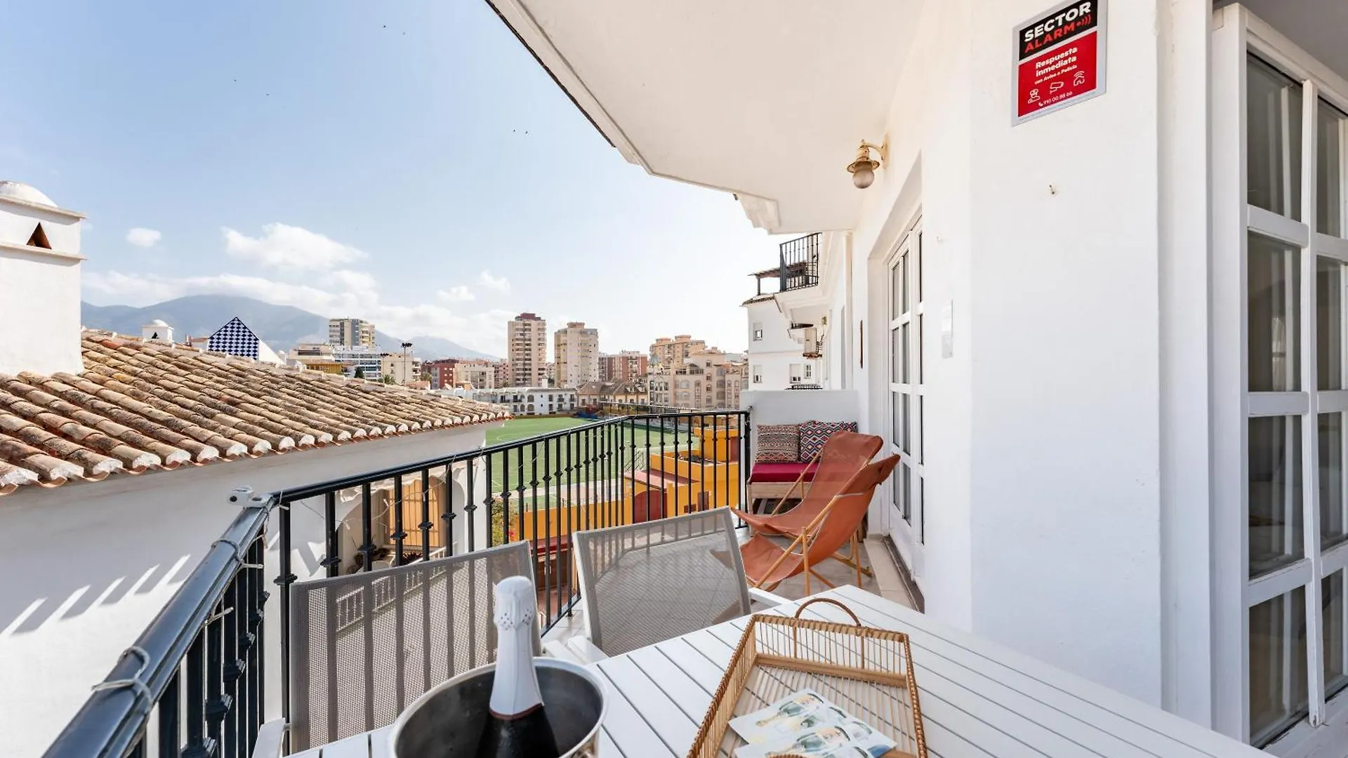 Tres Coronas Fuengirola Apartment