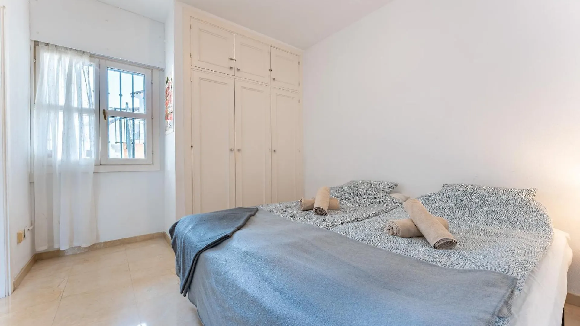 Apartment Tres Coronas Fuengirola Spain